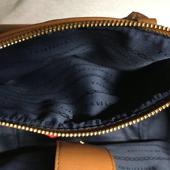 Tommy Hilfiger Tote - tan - Picture 7 of 7